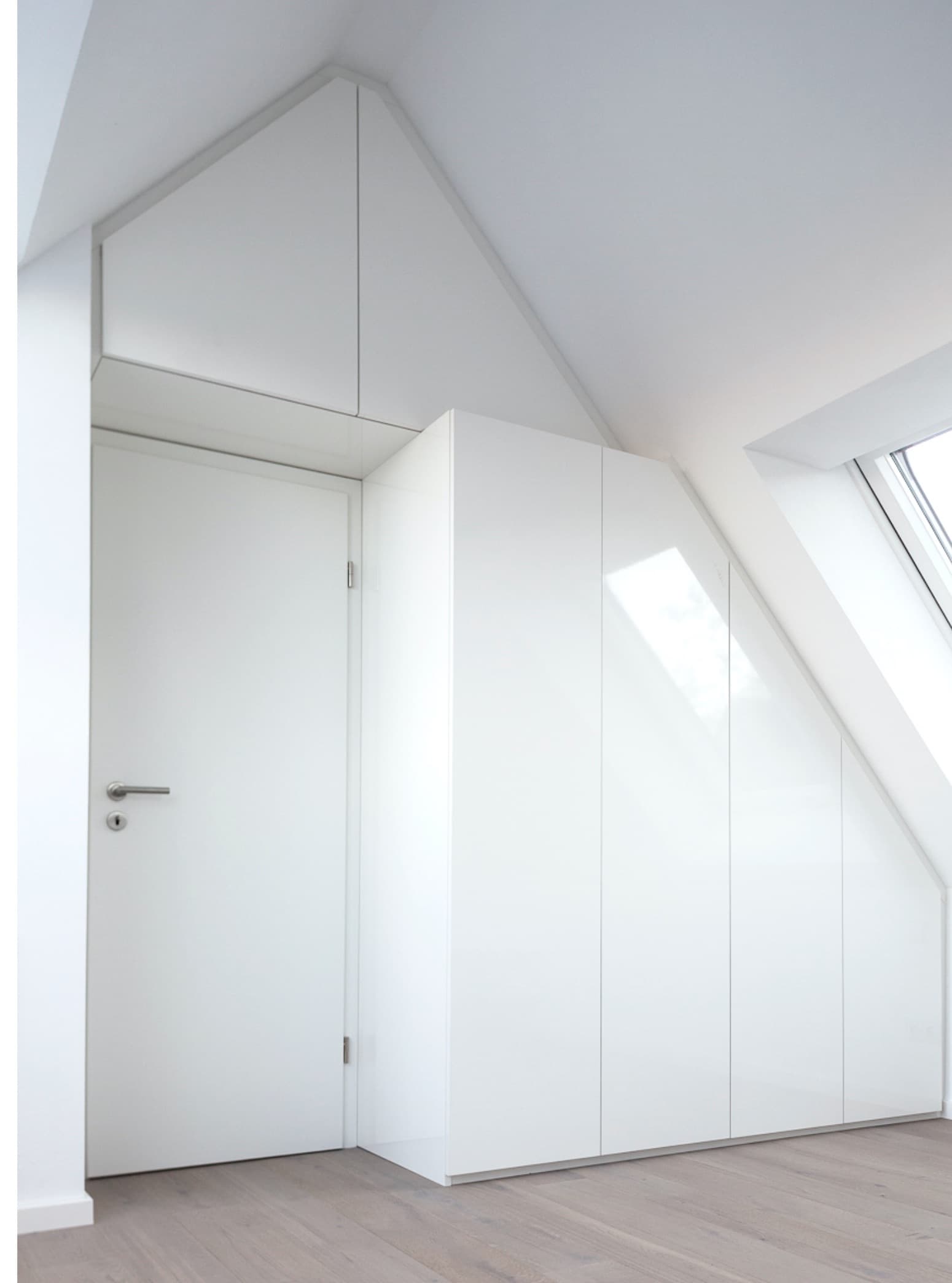 Dachschrägenschrank