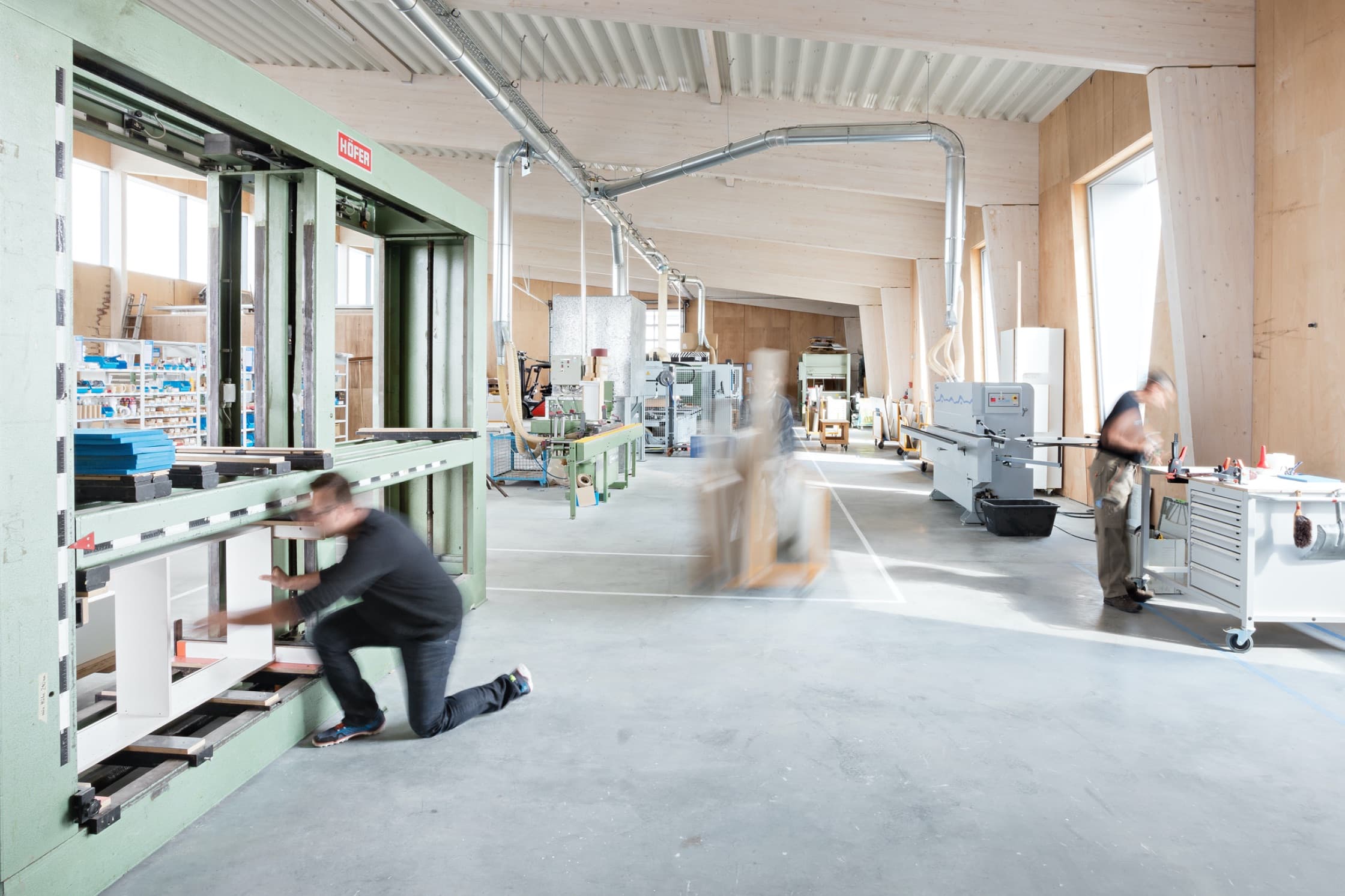 Produktion in Schwäbisch Hall für Küchenstudio Backnang – NR Küchen